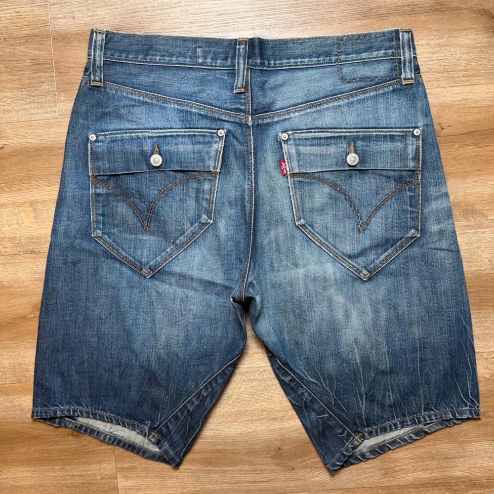 Levis Engineered Jeans Shorts Mens Medium (Fits 34) Blue Denim Flap Pockets Y2K